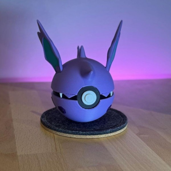 0033 - Nidorino Ball