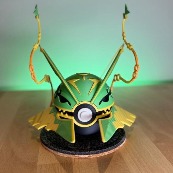 0384 - Méga Rayquaza Ball